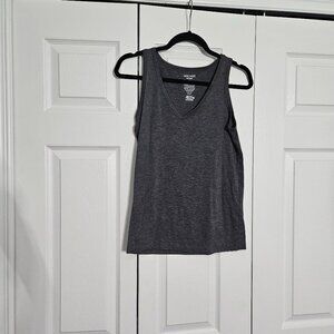 Nine West V-Line Tank in Gray Size XS